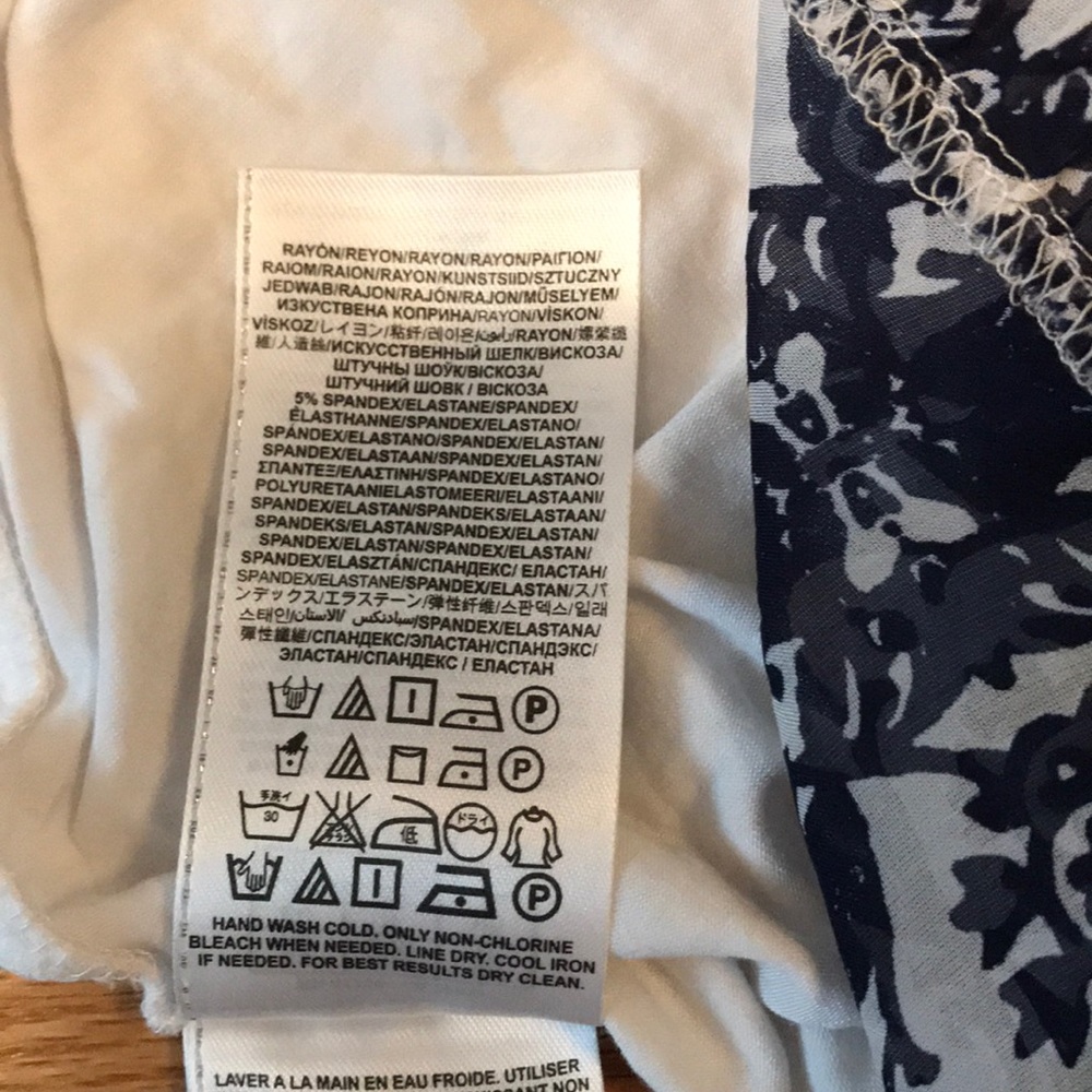 GUESS Silk Moroccan Tube Dress Size XS - Picture 11 of 11
